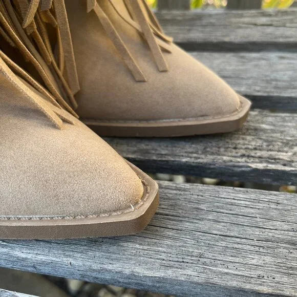 Forever Beige Faux New Suede/Leather Layered Fringe Boots, Size 9 - Picture 4 of 11